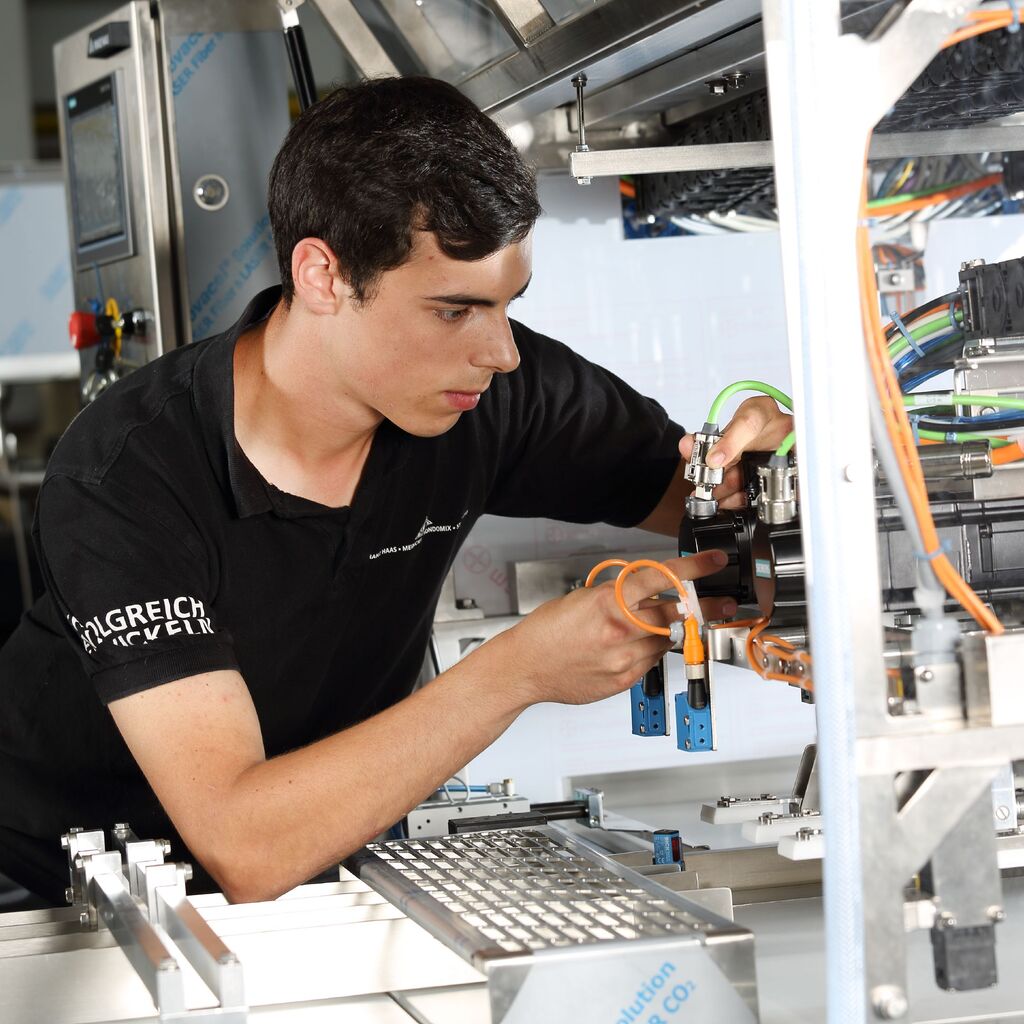 Apprenticeship in Minneapolis | Careers| Bühler Group