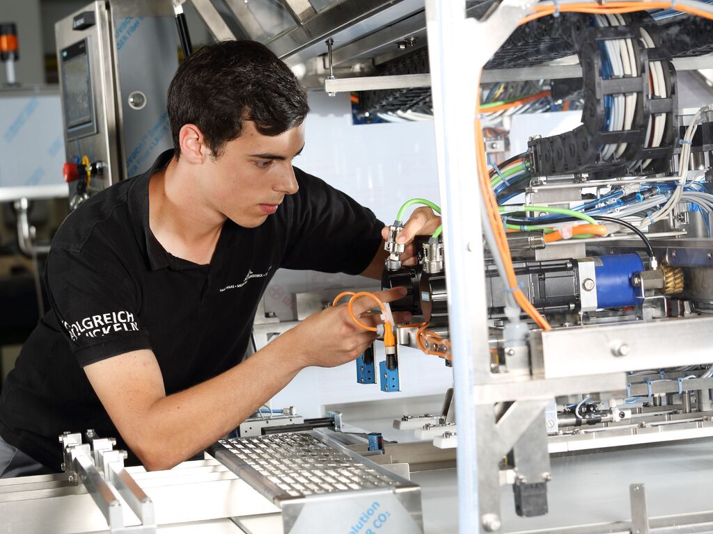 apprenticeship-in-minneapolis-careers-b-hler-group