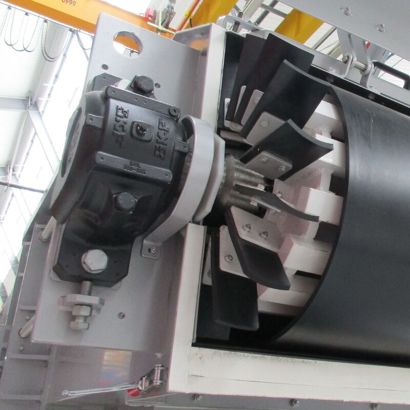 Enclosed belt conveyor LBIA Conveyors Bühler Group